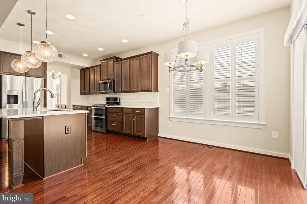 1112 Saxton Drive - Photo 14