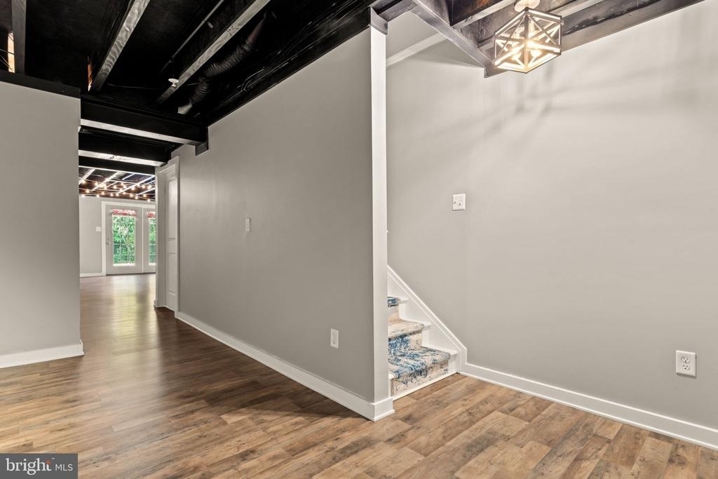 1112 Saxton Drive - Photo 43