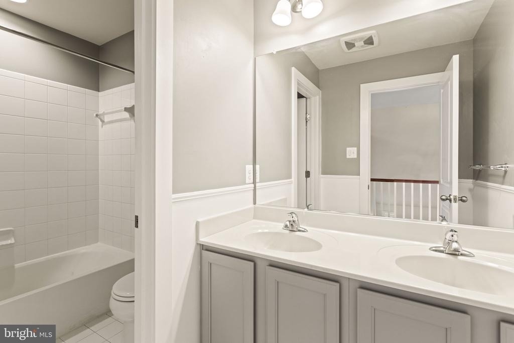 1112 Saxton Drive - Photo 42