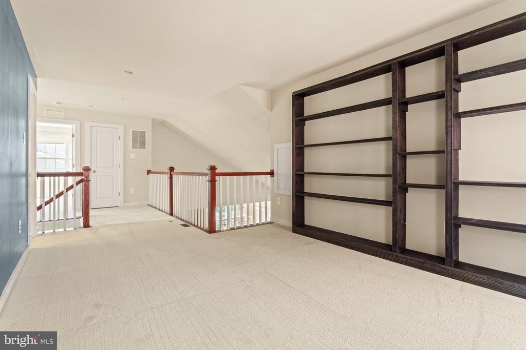 1112 Saxton Drive - Photo 34