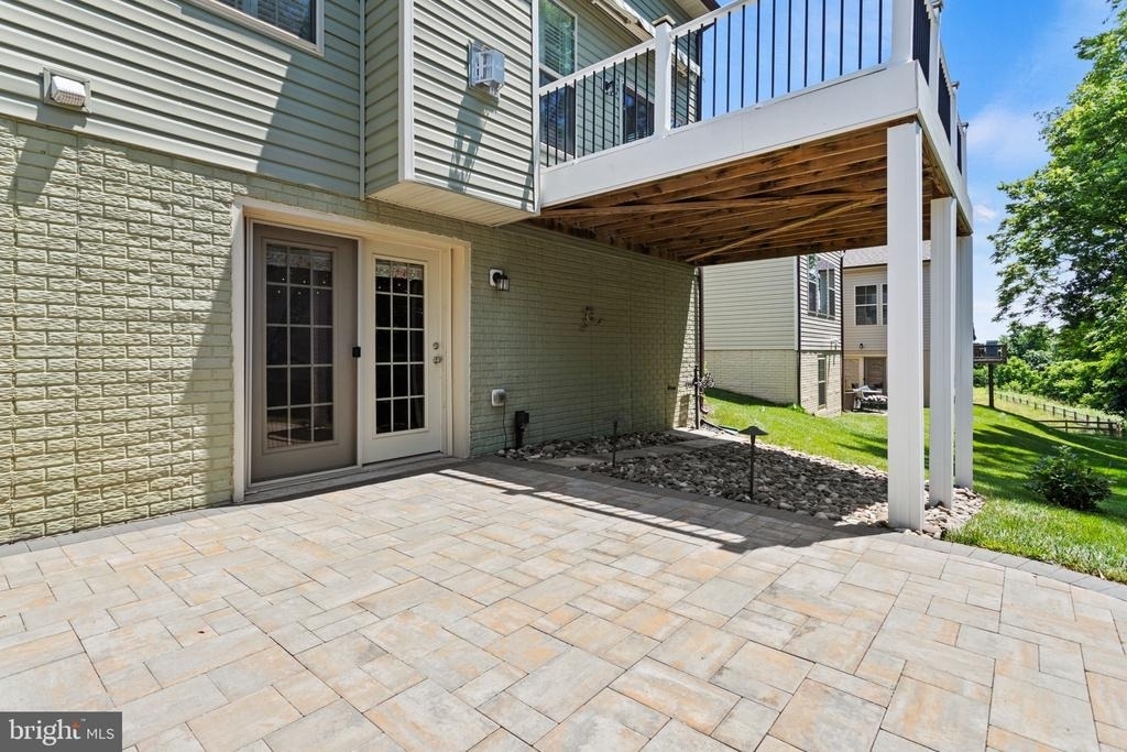 1112 Saxton Drive - Photo 52