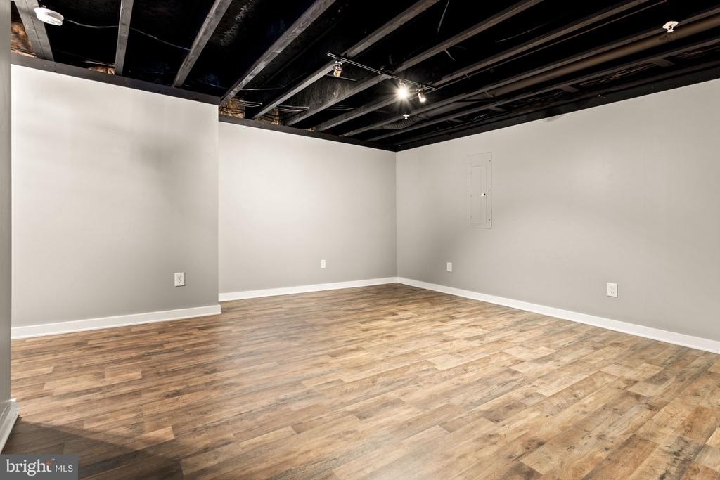 1112 Saxton Drive - Photo 45