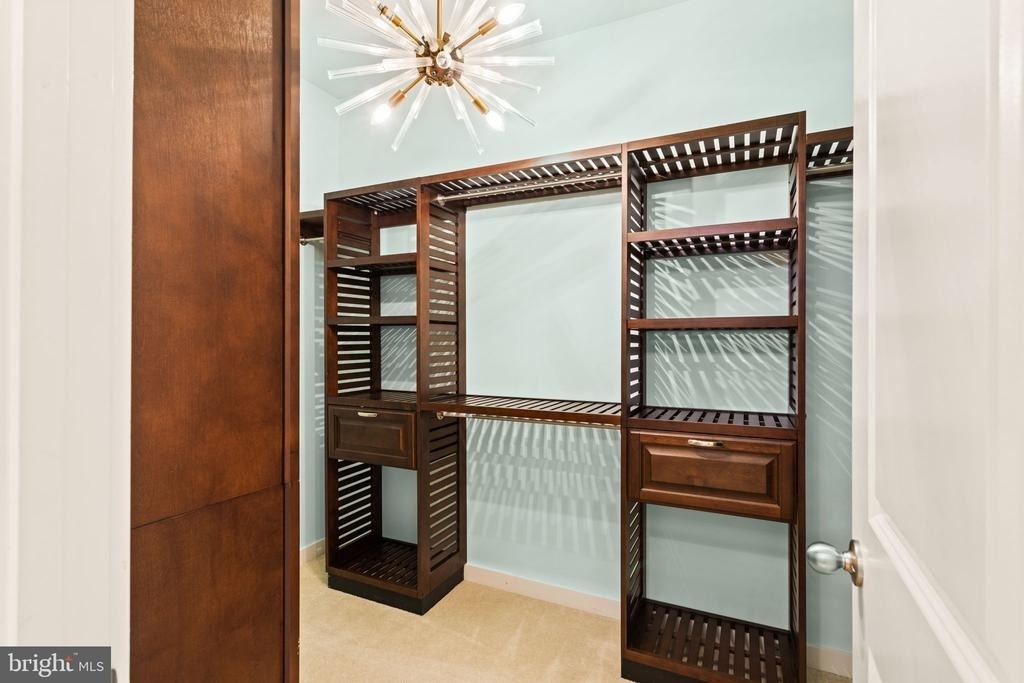 1112 Saxton Drive - Photo 28