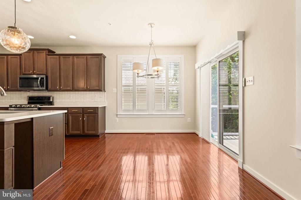 1112 Saxton Drive - Photo 15