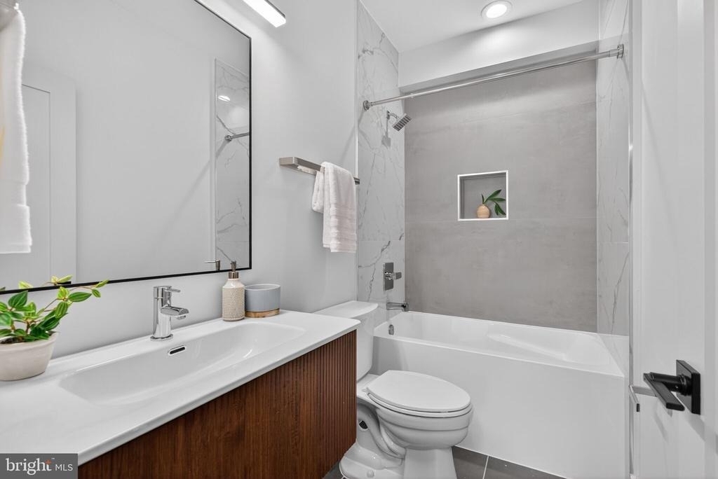 2440 Ontario Road Nw - Photo 13