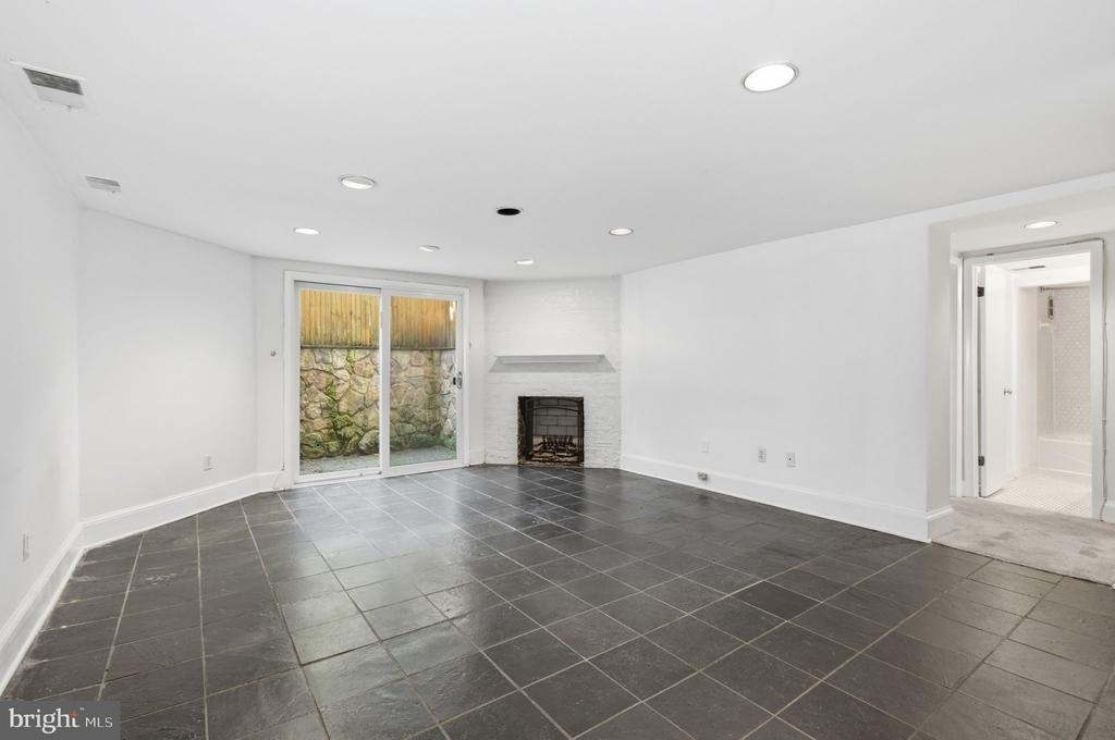 308 East Capitol Street Ne - Photo 9