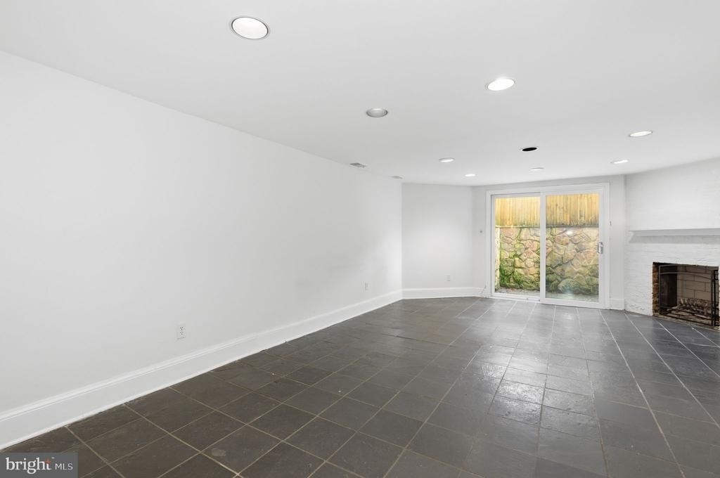308 East Capitol Street Ne - Photo 8