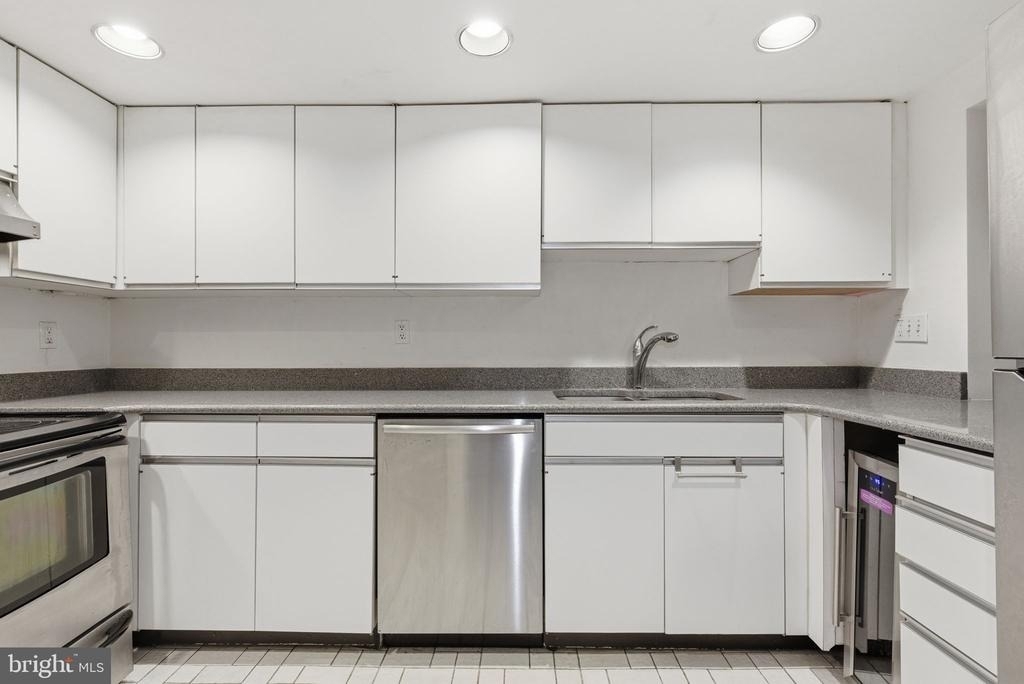 308 East Capitol Street Ne - Photo 4