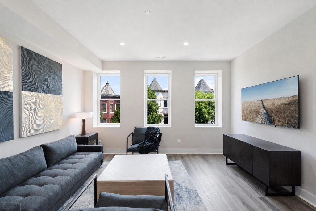 38 Randolph Place Nw - Photo 2