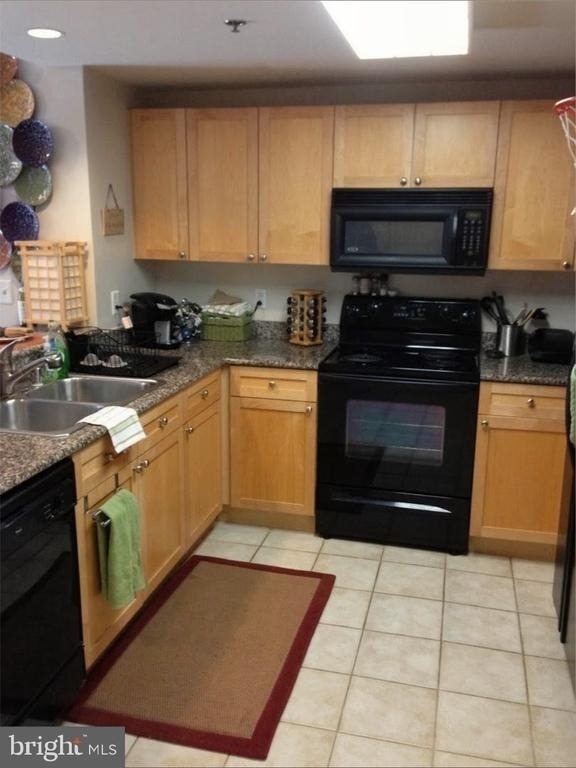 777 7th Nw - Photo 6