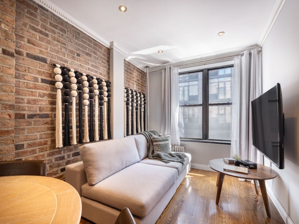 Copy of 115 Mulberry Street, Unit 2f - Photo 4