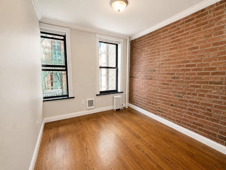 Copy of 115 Mulberry Street, Unit 2f - Photo 16