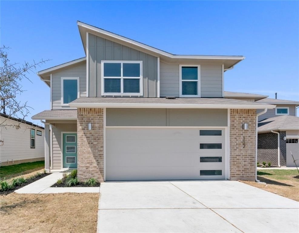 112 New Hampton Way - Photo 0