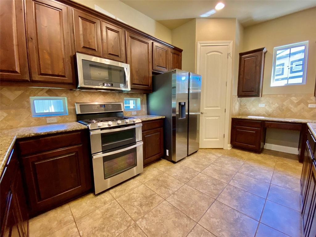 12437 Gray Camlet Ln - Photo 10