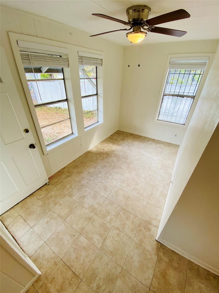 6501 Ponca St - Photo 2