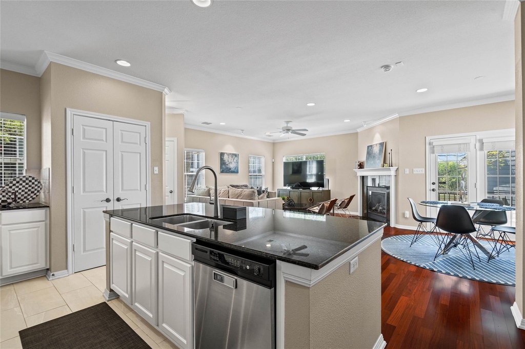 411 W St Elmo Rd - Photo 6
