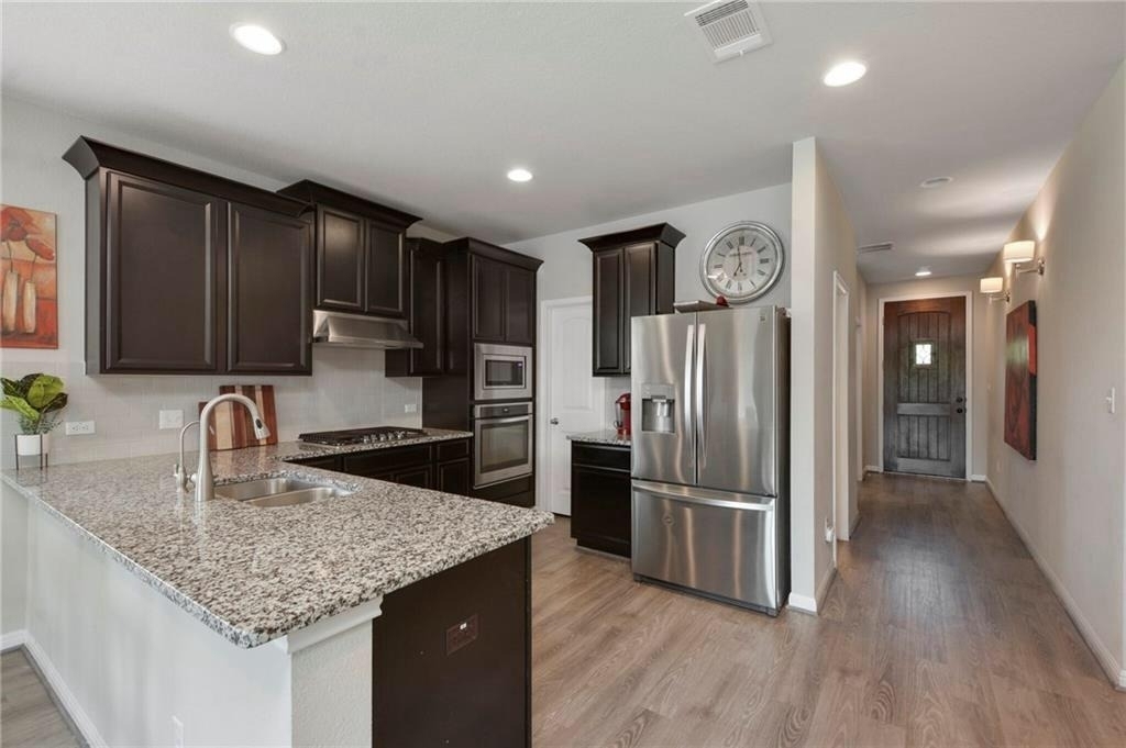1052 Myrna Bnd - Photo 6