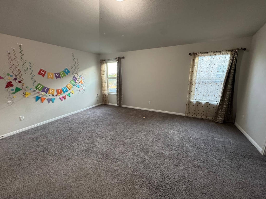 1052 Myrna Bnd - Photo 24
