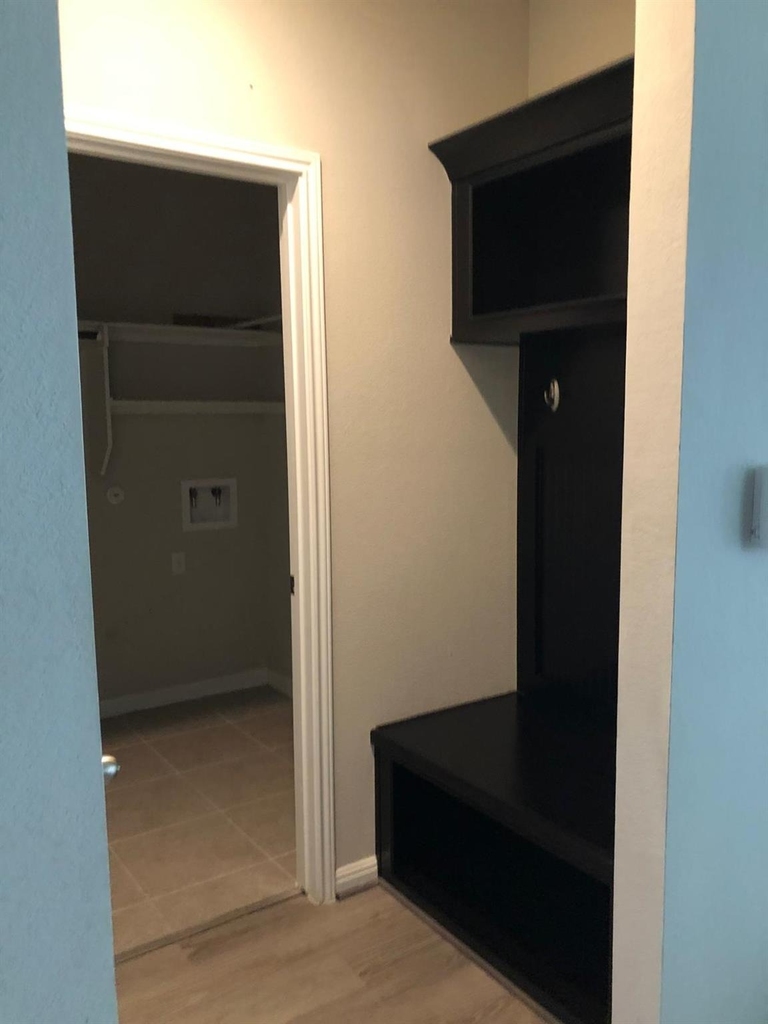 1052 Myrna Bnd - Photo 11