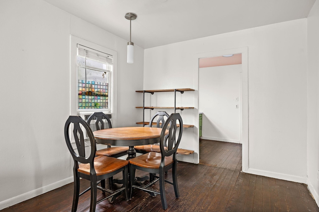1710 Haskell St - Photo 8