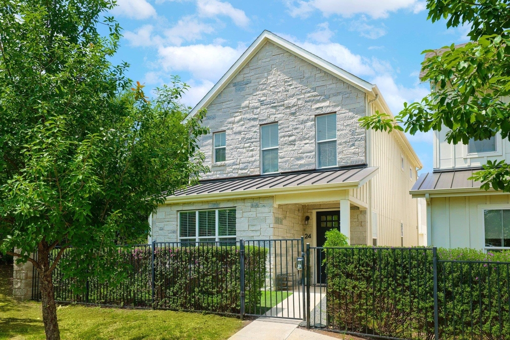 2624 Metcalfe Rd - Photo 0