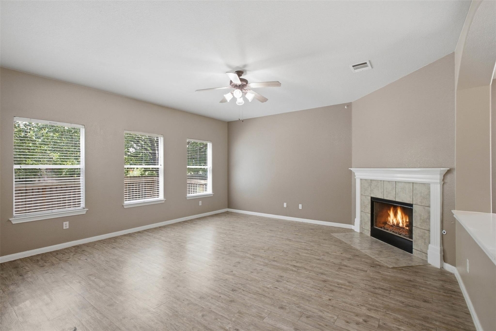 2302 Brookhollow Ter - Photo 17