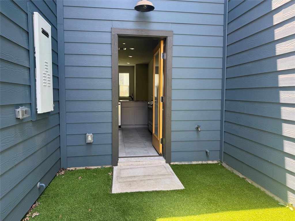 9015 Cattle Baron Path - Photo 24