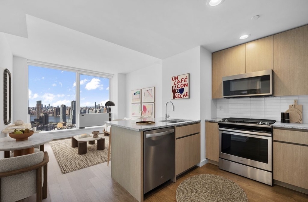 22-44 Jackson Avenue - Photo 1