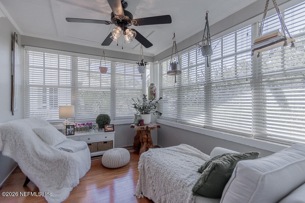 2751 Herschel Street - Photo 8