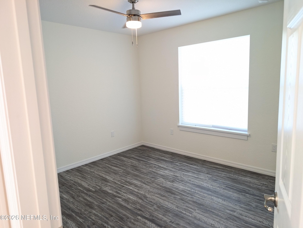 819 Ne 10th Street - Photo 10