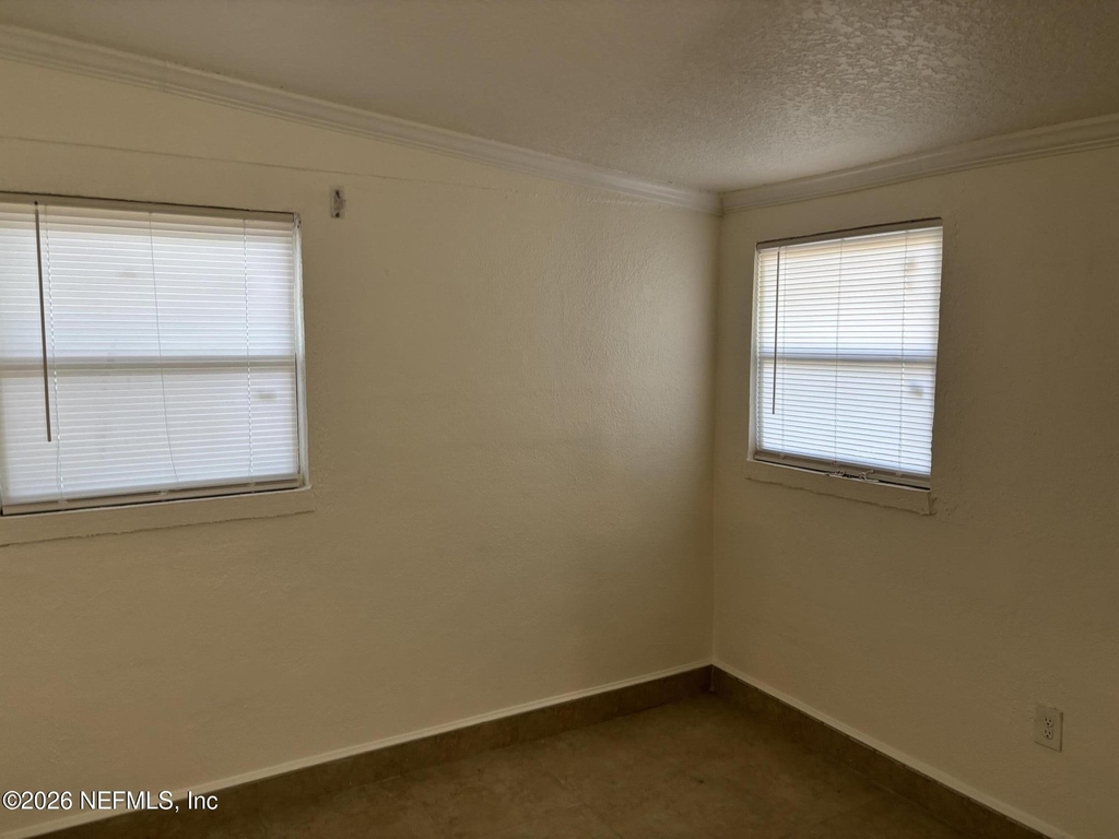 1824 S Brookview Drive S - Photo 12