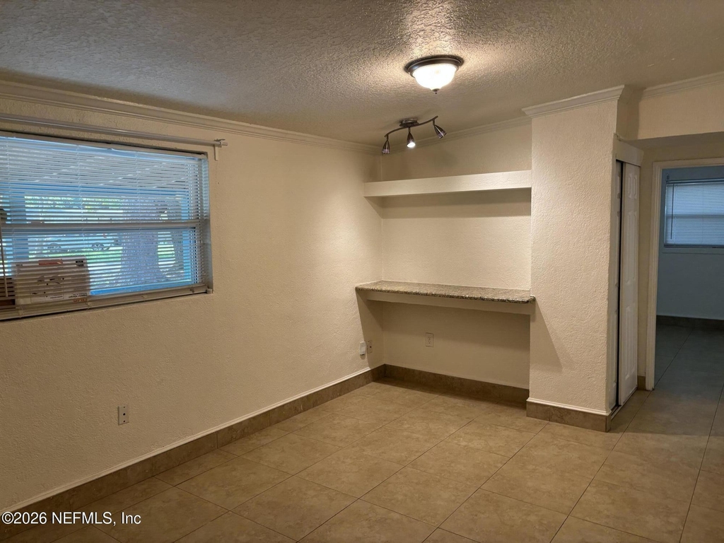 1824 S Brookview Drive S - Photo 3