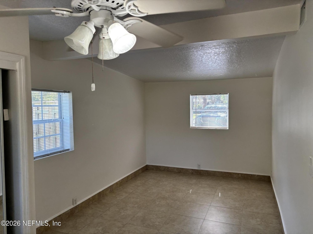 1824 S Brookview Drive S - Photo 7
