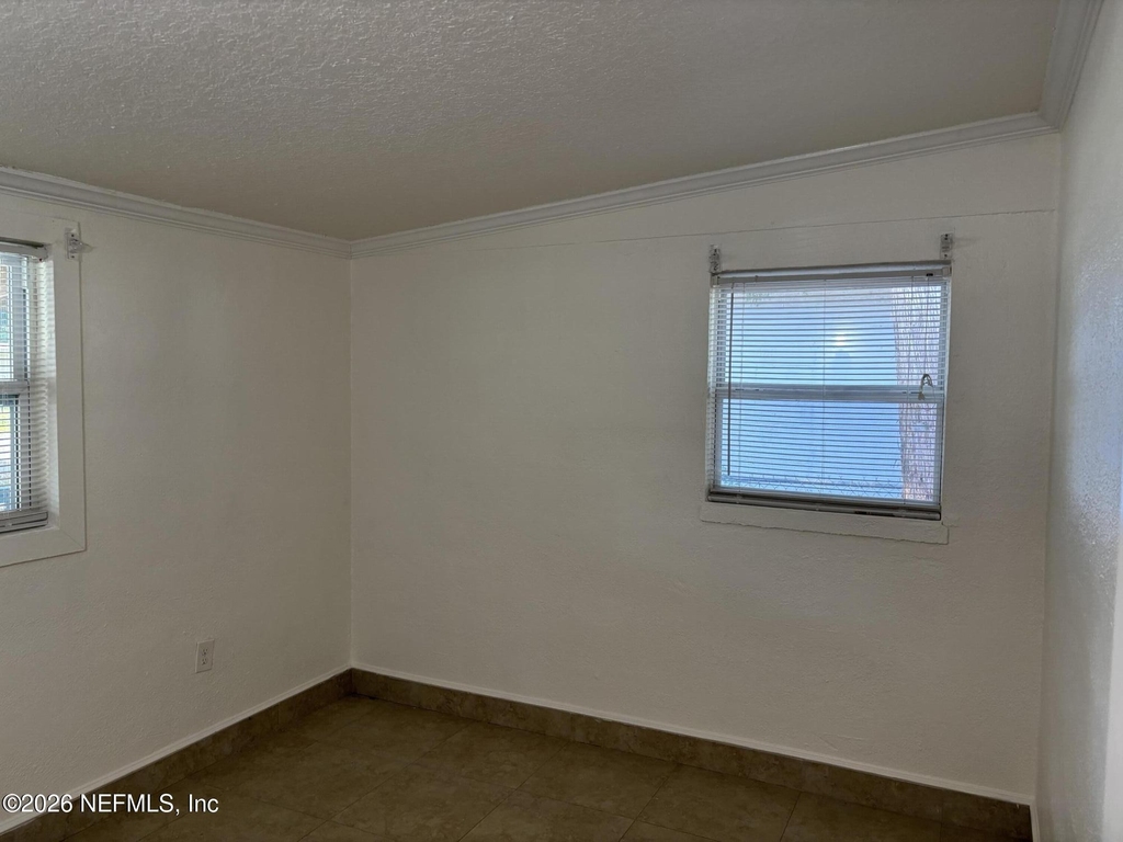 1824 S Brookview Drive S - Photo 10