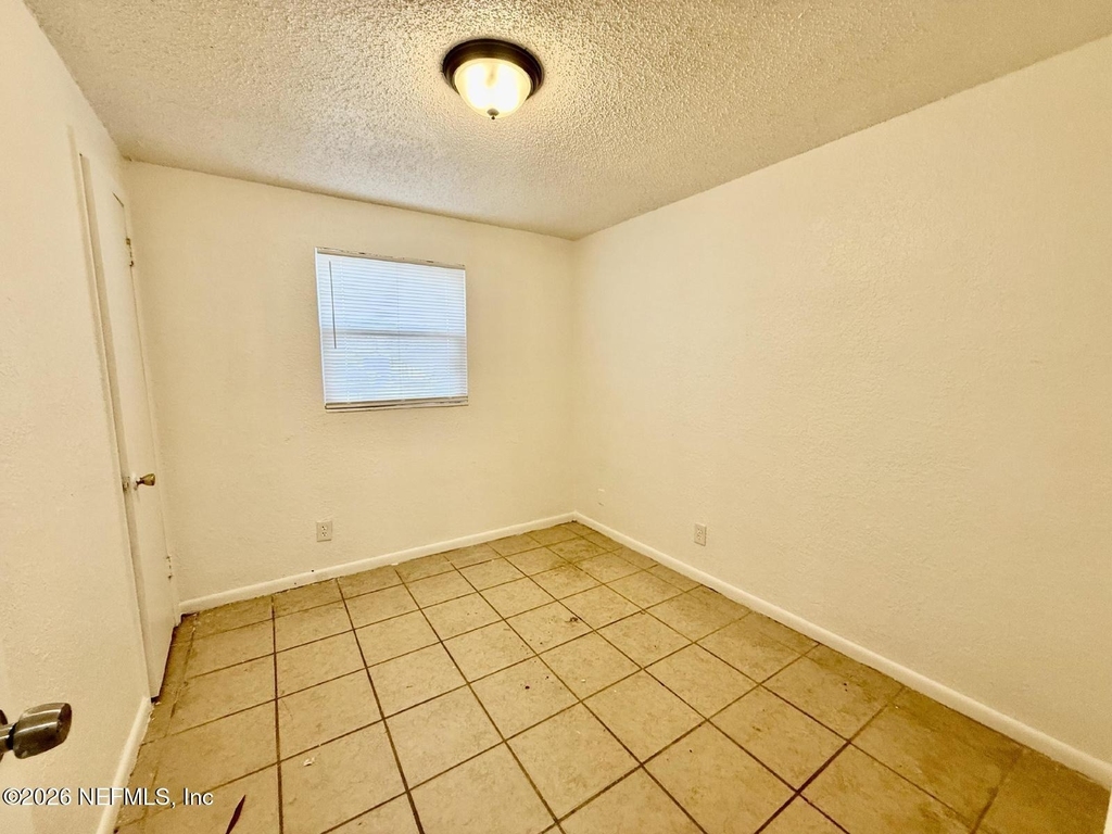 2540 W 25th Street - Photo 6
