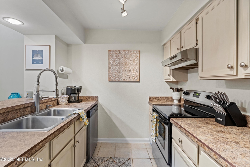 2219 Gorden Avenue - Photo 13