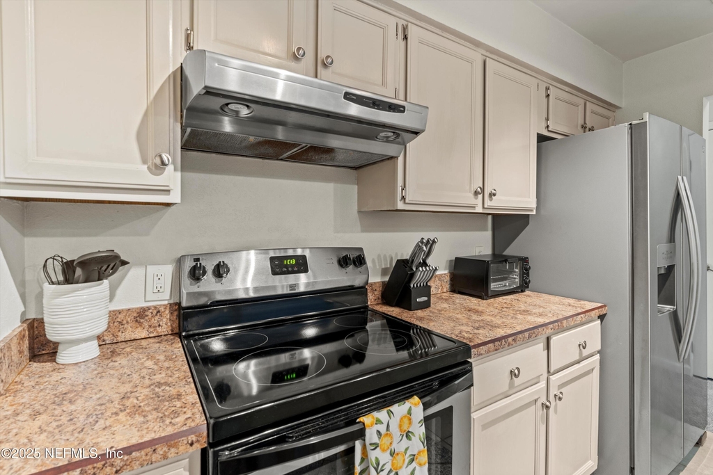 2219 Gorden Avenue - Photo 14