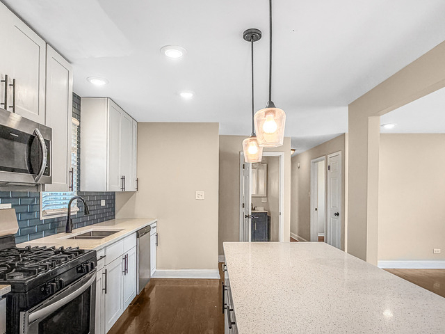 7241 Beloit Avenue - Photo 2