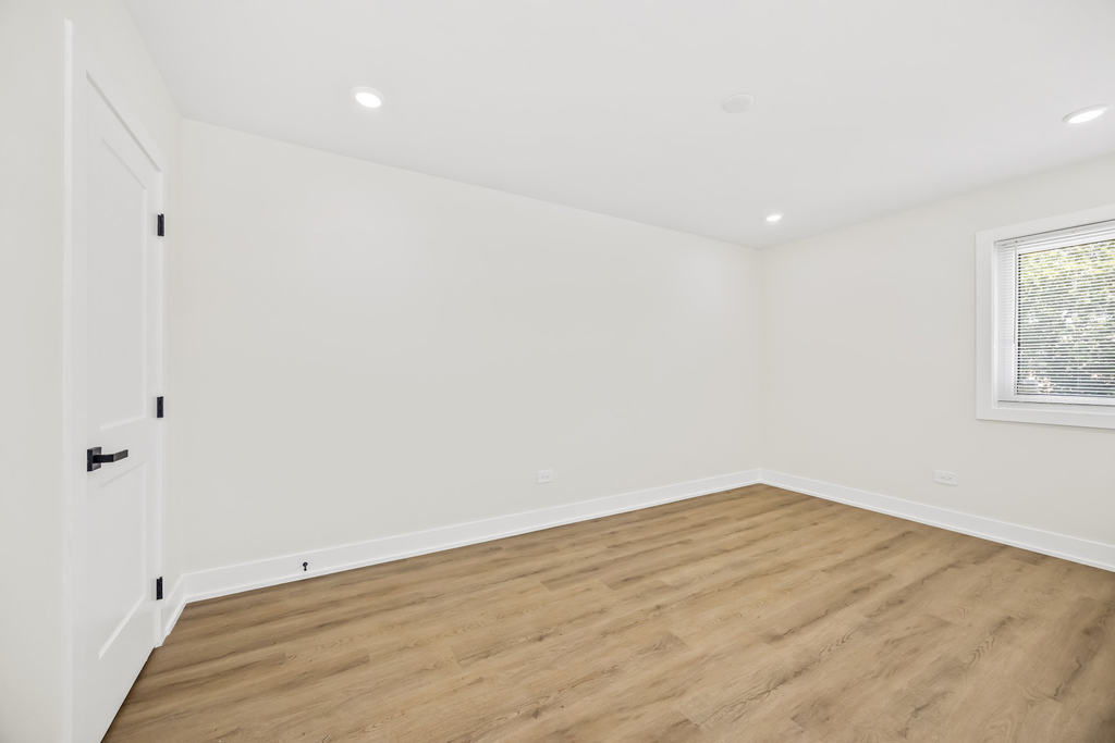 10205 Dearlove Road - Photo 9