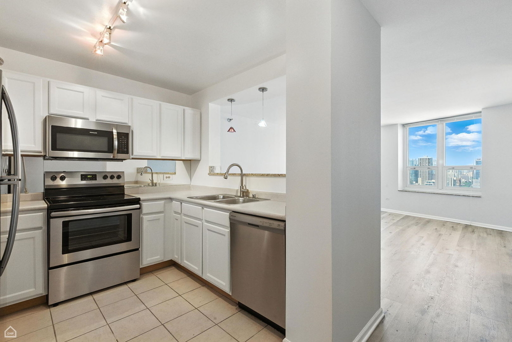 345 N Lasalle Street - Photo 5
