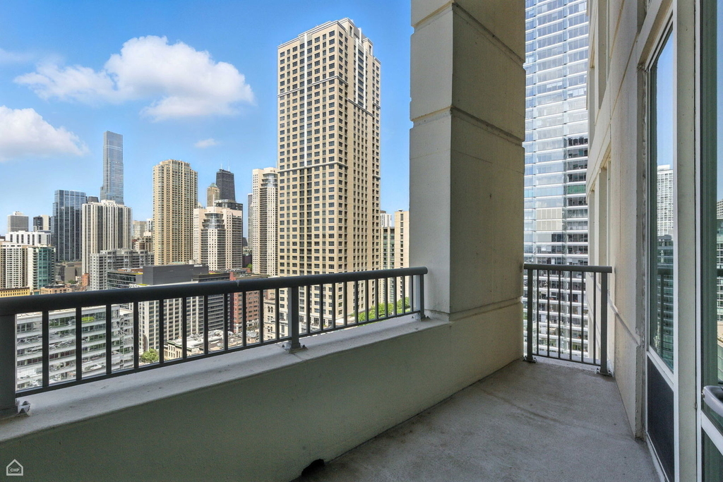 345 N Lasalle Street - Photo 2