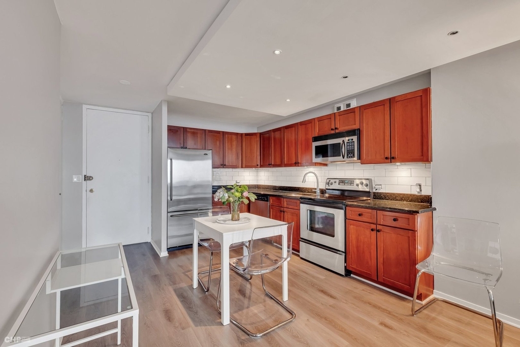1660 N Lasalle Street - Photo 4