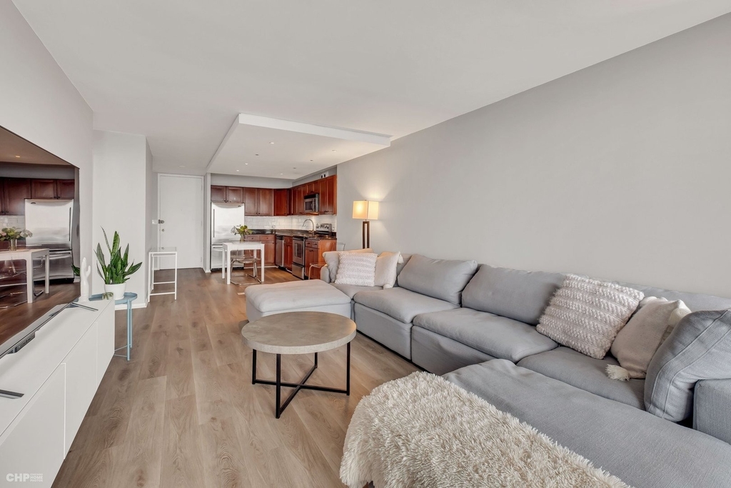 1660 N Lasalle Street - Photo 3
