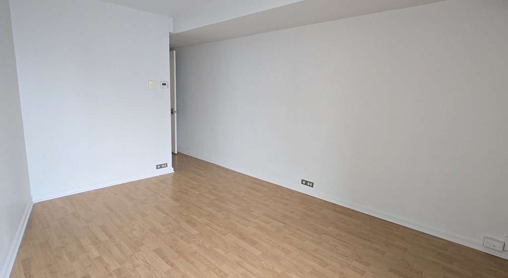 300 N State Street - Photo 10