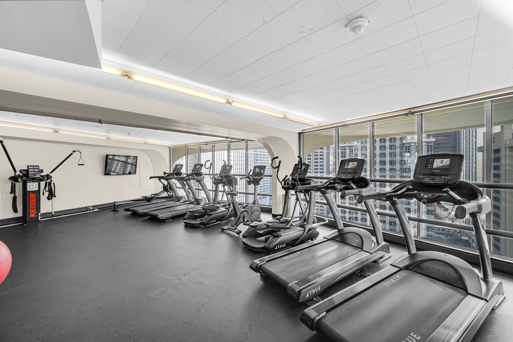 300 N State Street - Photo 16