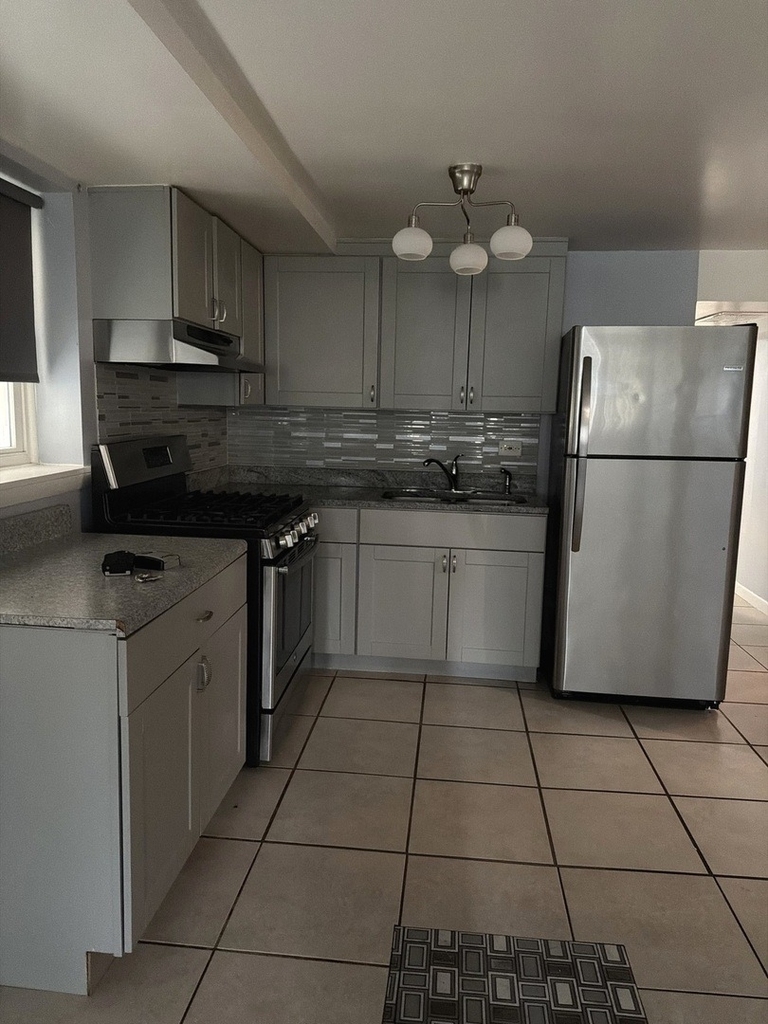 7732 W Addison Street - Photo 6