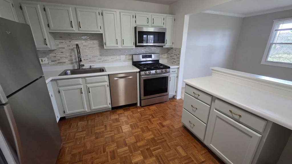 311 Glasgow Lane - Photo 11