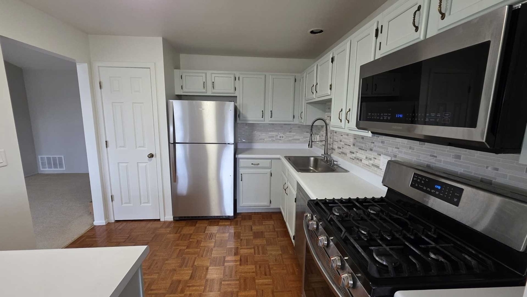 311 Glasgow Lane - Photo 13