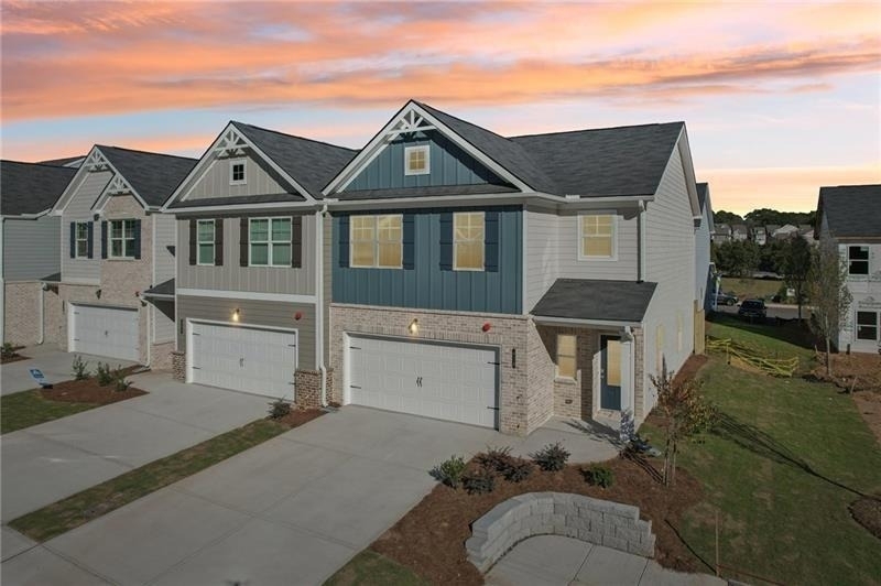 405 Lanier Circle - Photo 1