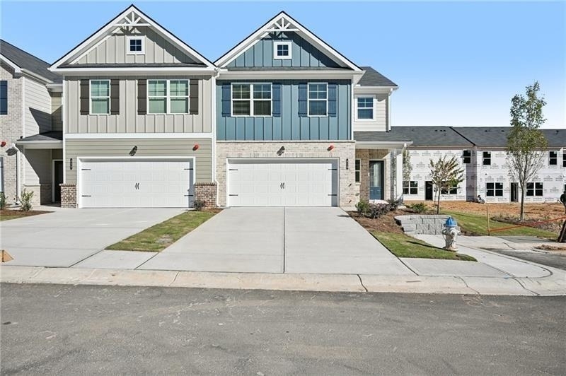 405 Lanier Circle - Photo 0